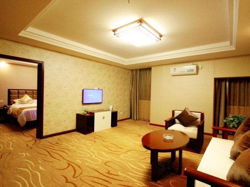 GreenTree Inn JiangXi JinDeZhen People Square JinDin Business Hotel Jingdezhen Buitenkant foto