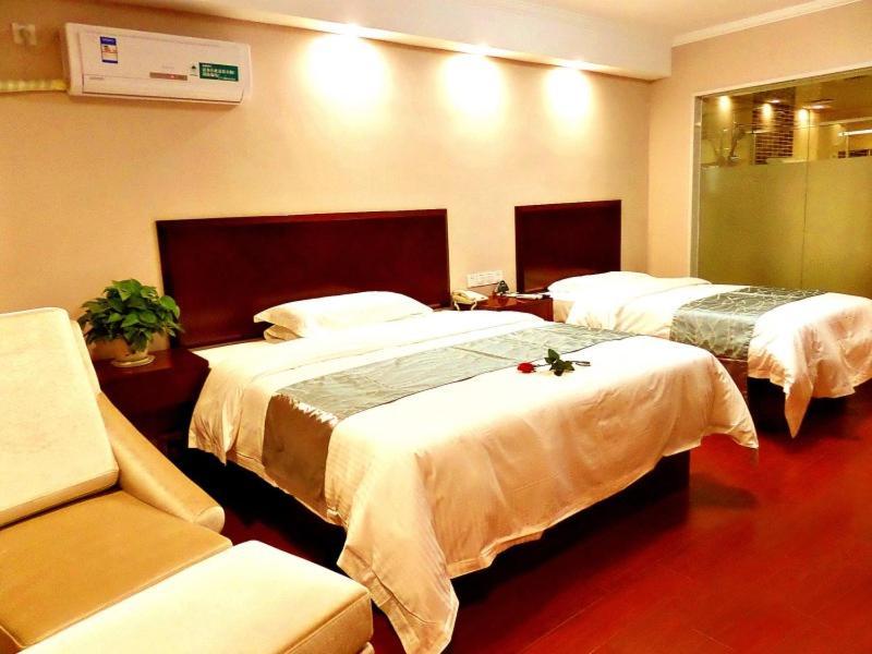 GreenTree Inn JiangXi JinDeZhen People Square JinDin Business Hotel Jingdezhen Buitenkant foto