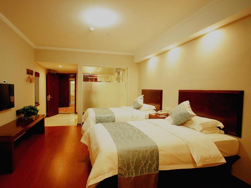 GreenTree Inn JiangXi JinDeZhen People Square JinDin Business Hotel Jingdezhen Buitenkant foto