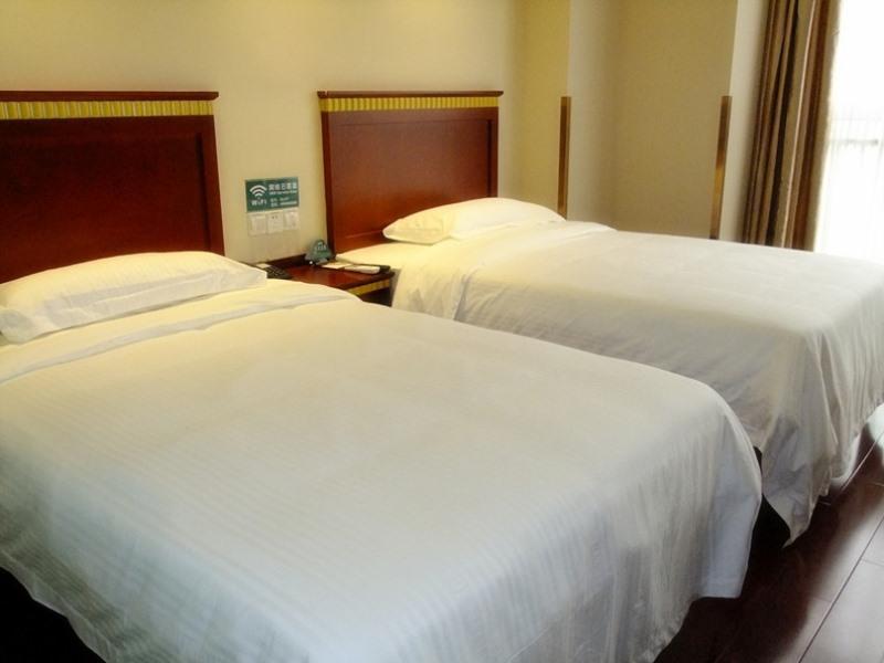 GreenTree Inn JiangXi JinDeZhen People Square JinDin Business Hotel Jingdezhen Buitenkant foto