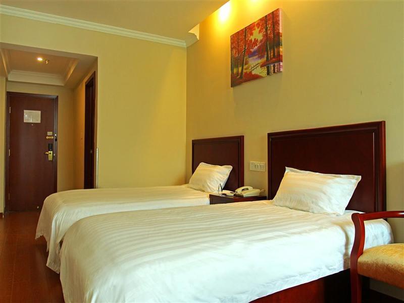 GreenTree Inn JiangXi JinDeZhen People Square JinDin Business Hotel Jingdezhen Buitenkant foto