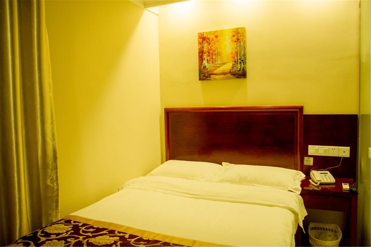 GreenTree Inn JiangXi JinDeZhen People Square JinDin Business Hotel Jingdezhen Buitenkant foto