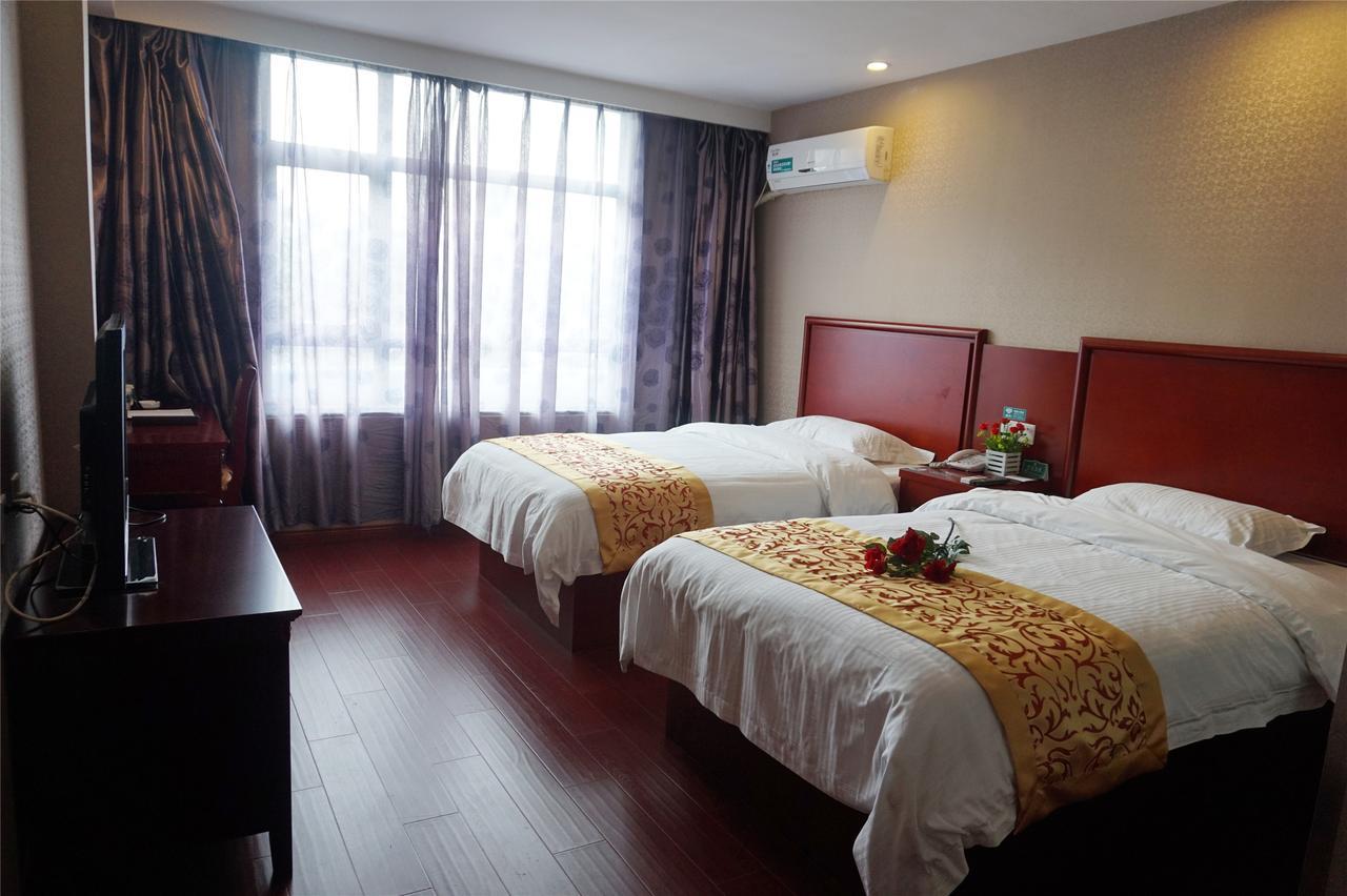 GreenTree Inn JiangXi JinDeZhen People Square JinDin Business Hotel Jingdezhen Buitenkant foto