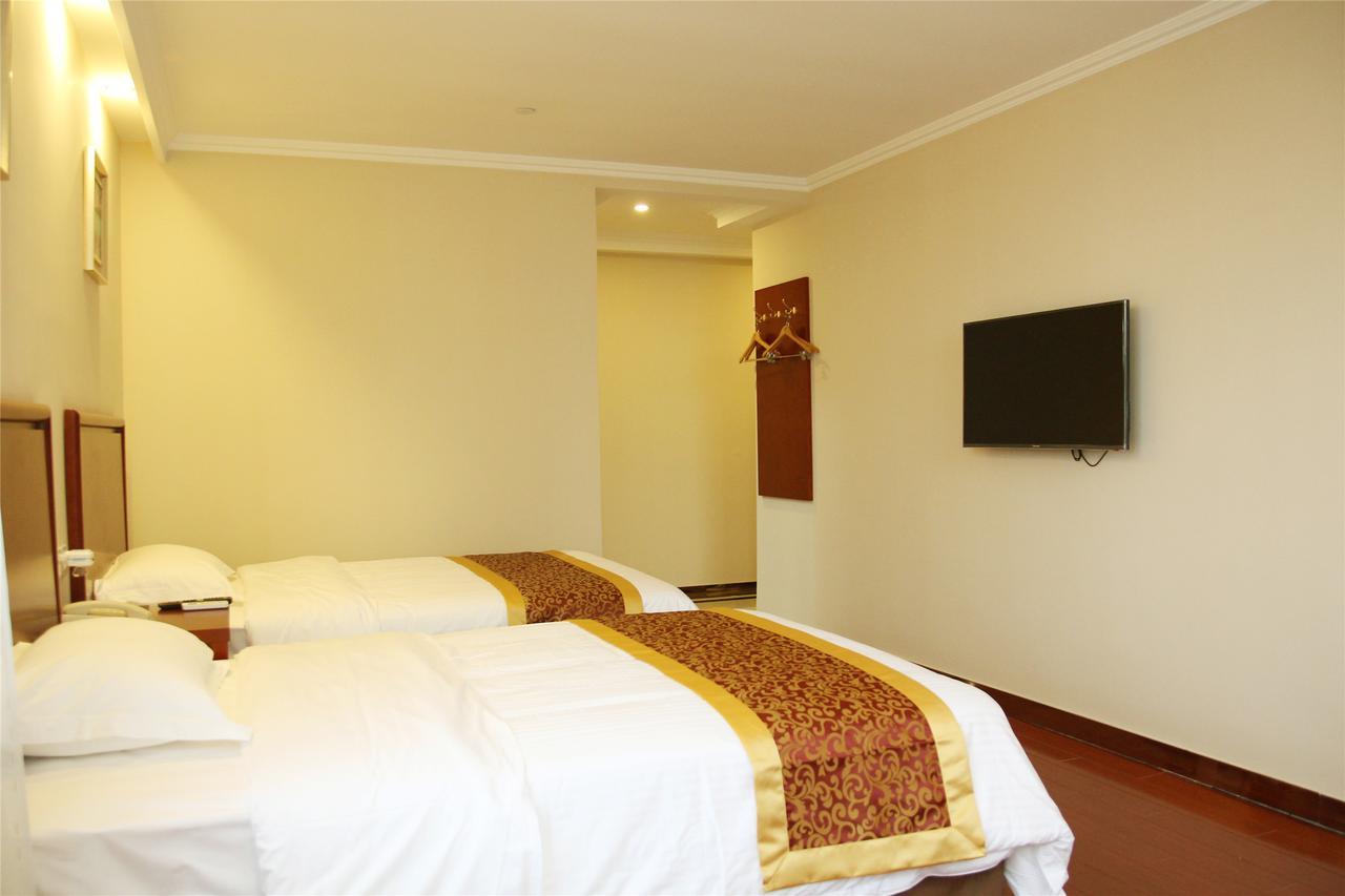 GreenTree Inn JiangXi JinDeZhen People Square JinDin Business Hotel Jingdezhen Buitenkant foto