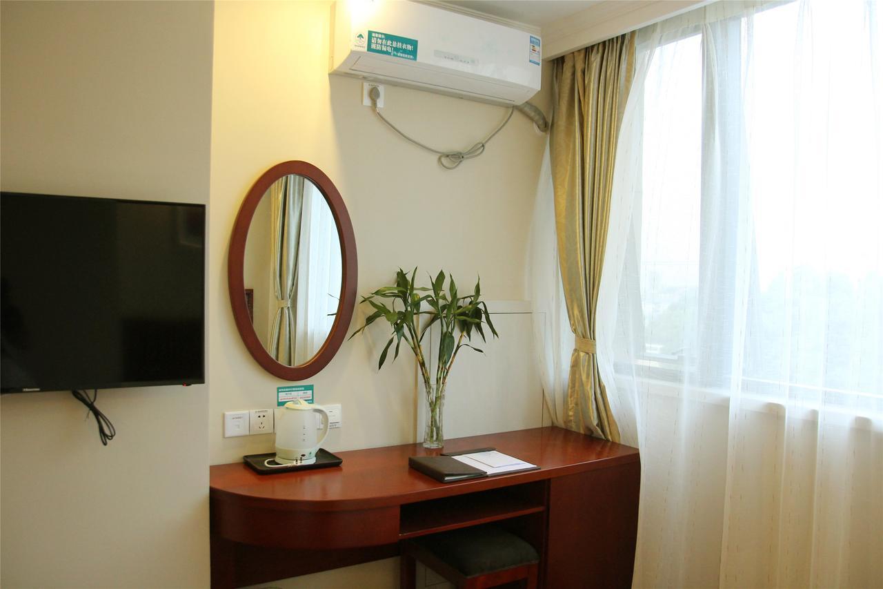 GreenTree Inn JiangXi JinDeZhen People Square JinDin Business Hotel Jingdezhen Buitenkant foto