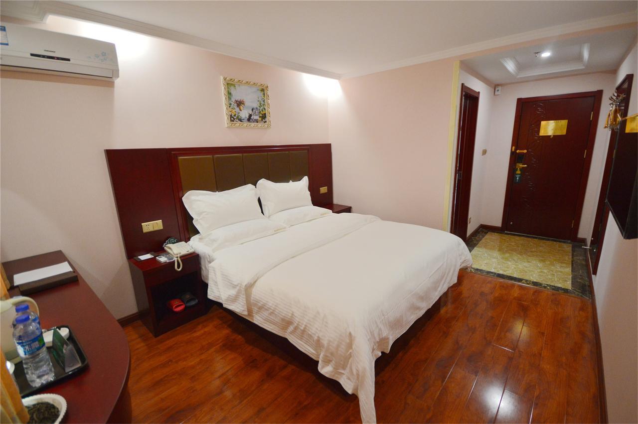 GreenTree Inn JiangXi JinDeZhen People Square JinDin Business Hotel Jingdezhen Buitenkant foto