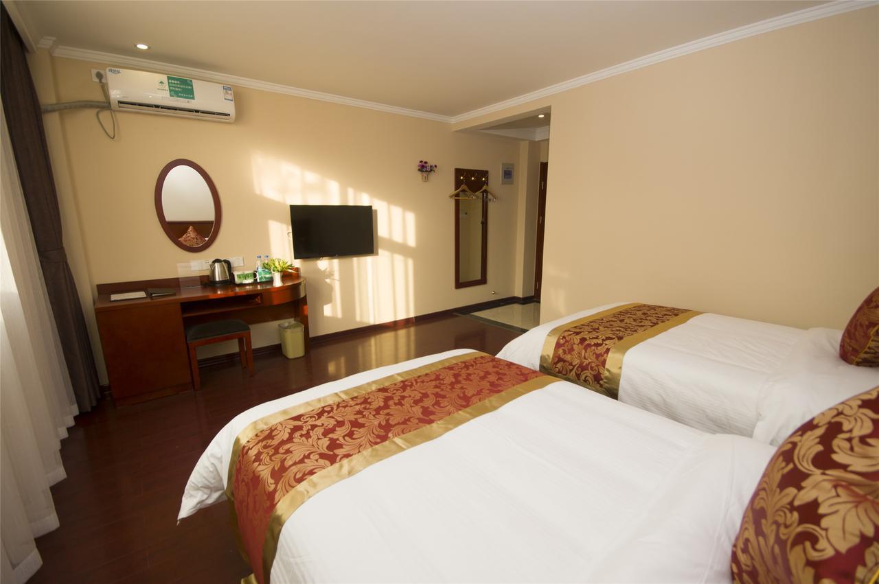 GreenTree Inn JiangXi JinDeZhen People Square JinDin Business Hotel Jingdezhen Buitenkant foto
